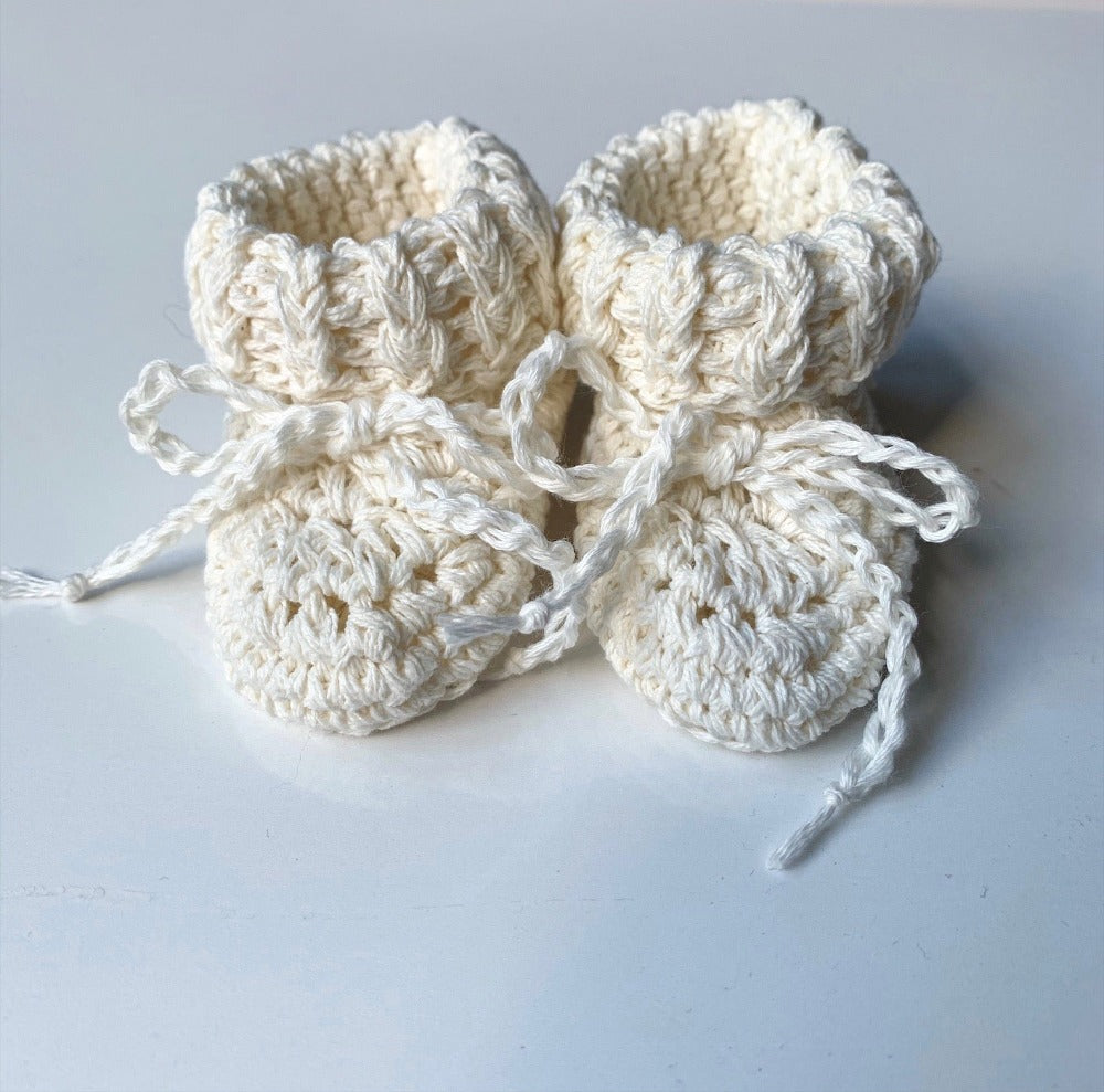 Cotton tie baby booties